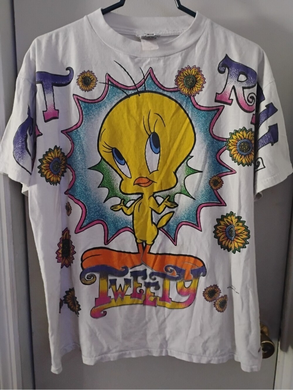 Vintage 1996 Looney Tunes Tweety Bird Sunflower T-Shirt Single Stitch Large